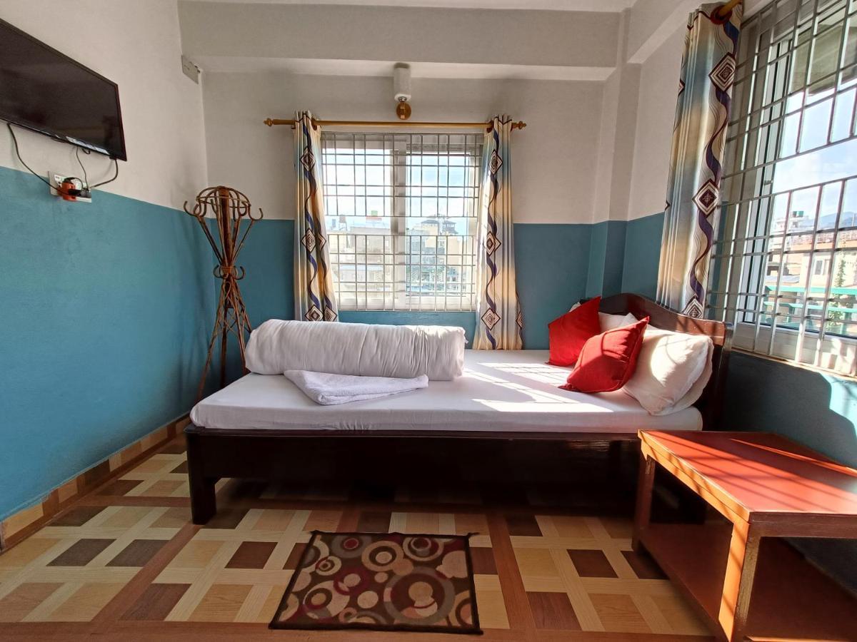 R&R Guest House Pokhara Exterior foto