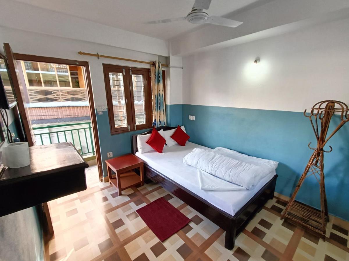 R&R Guest House Pokhara Exterior foto