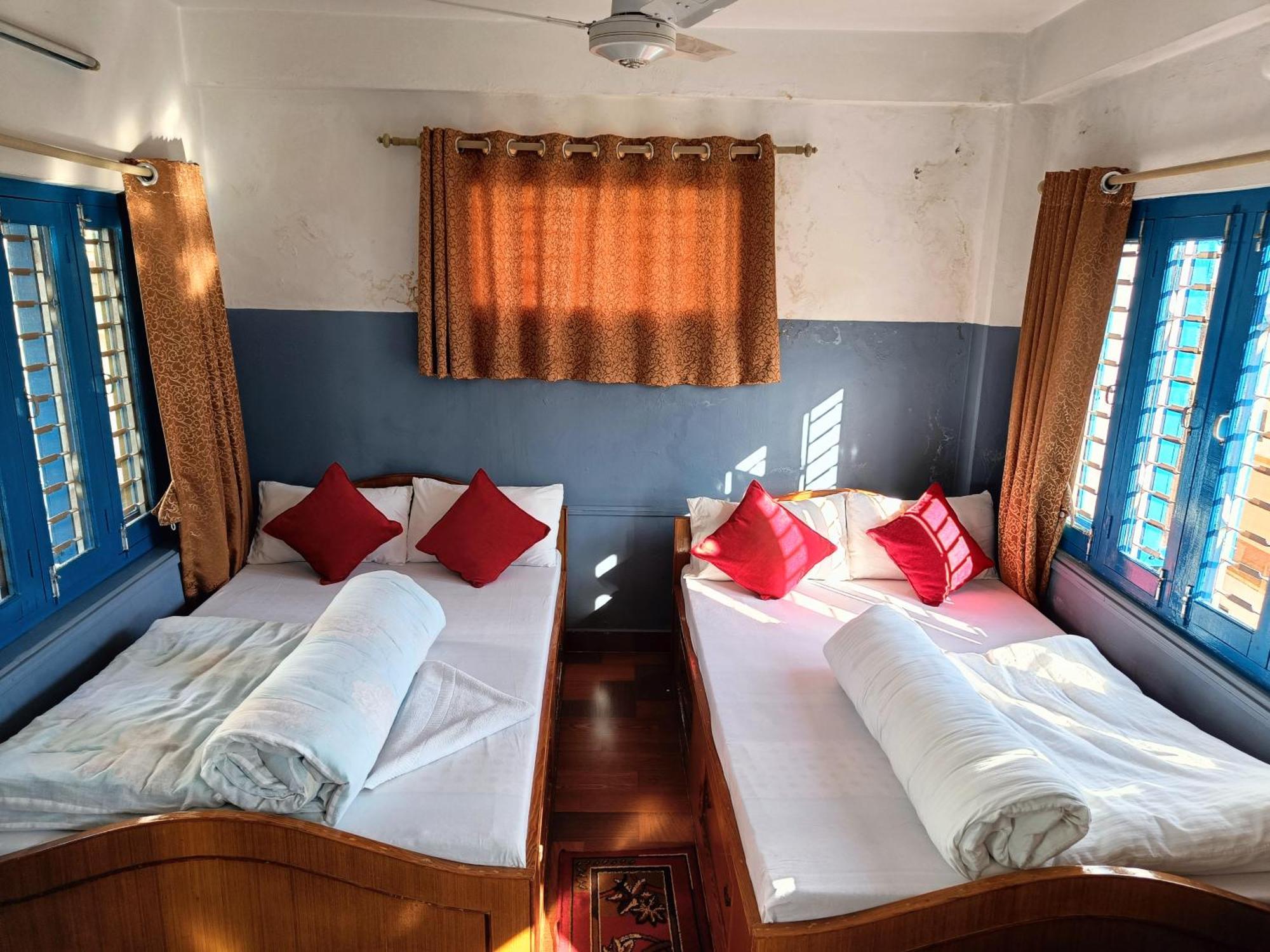R&R Guest House Pokhara Habitación foto